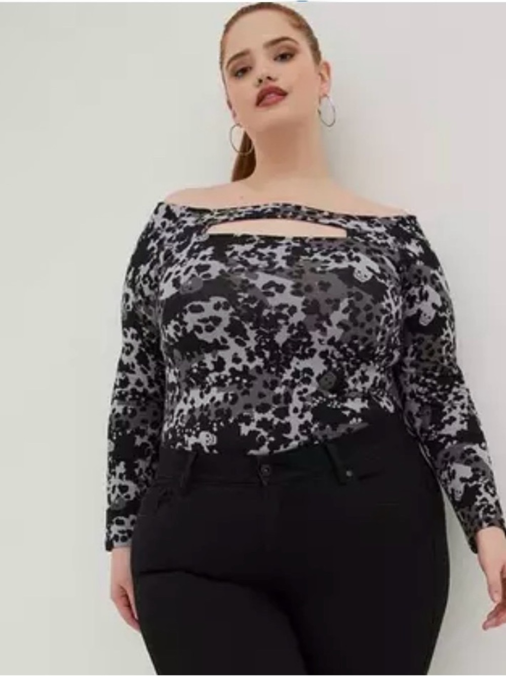 Torrid LoveSick Cold Shoulder Keyhole Tee Super Soft Black Hiding Skulls NWT Lar